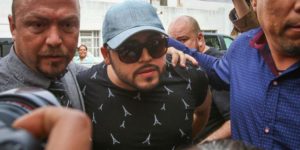arrestan-a-cantante-mexicano-por-mostrar-el-asesinato-de-una-mujer-infiel-en-su-videoclip